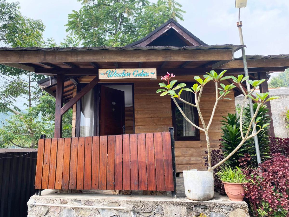 Shine River Ciwidey Exterior photo