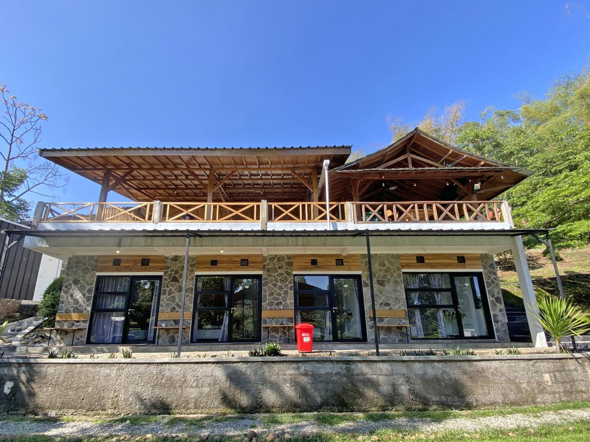 Shine River Ciwidey Exterior photo
